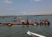 Festival Balap Sampan Tradisional ‘Kades Cup’ Jerowaru Resmi Dibuka