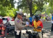 Operasi Keselamatan Rinjani 2024, Pengendara di Loteng Terjaring Razia dan di Sumbawa Polisi Bagi Brosur