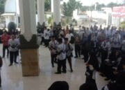Guru PAI Demo di DPRD Lombok Timur, Ini Tuntutnya!