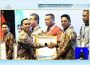 Bupati Lotim Raih Penghargaan Nasional Pengendali Program ‘GENTING’