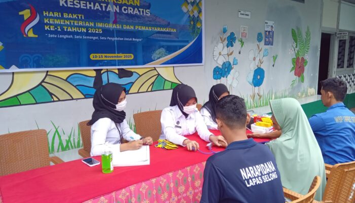 Lapas Selong Lakukan Pemeriksaan Kesehatan dan Pengobatan Gratis
