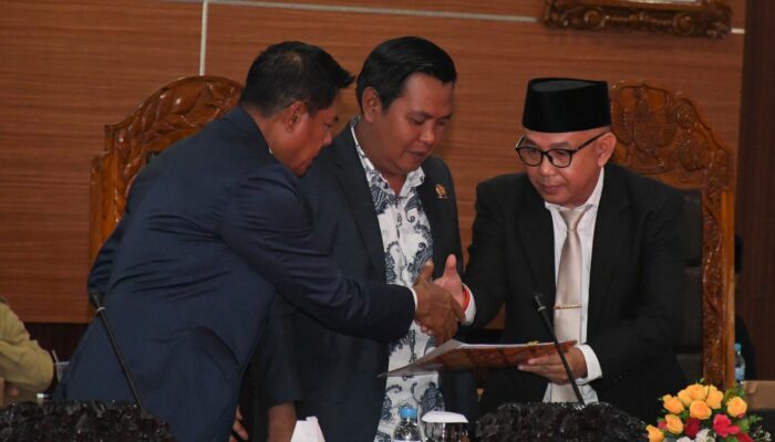 Rapat Paripurna Penetapan KUA-PPAS 2026, RAPBD Capai 3,72 Triliun