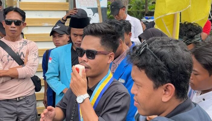 PMII Lombok Timur Demo Desak Dapur MBG “Haerul Warisin” Ditutup