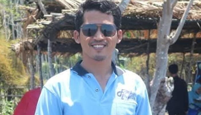 Buntut Video Dewan YS Viral, Dr. Karomi Sentil Etika Pejabat Publik