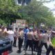 Dihadang Massa BEM UGR, Bupati Lotim Pilih Tancap Gas Tinggalkan Aksi