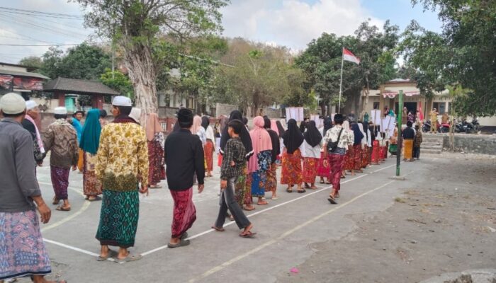 Diiringi Ratusan Simpatisan, Ahmad Abidin Resmi Mendaftar Calon Kepala Desa Suwangi
