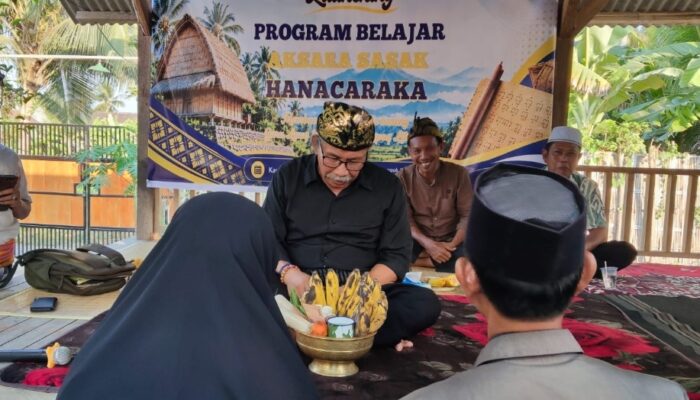 Guru Lauq dan Repoq Literasi Luncurkan Program Belajar Aksara Sasak